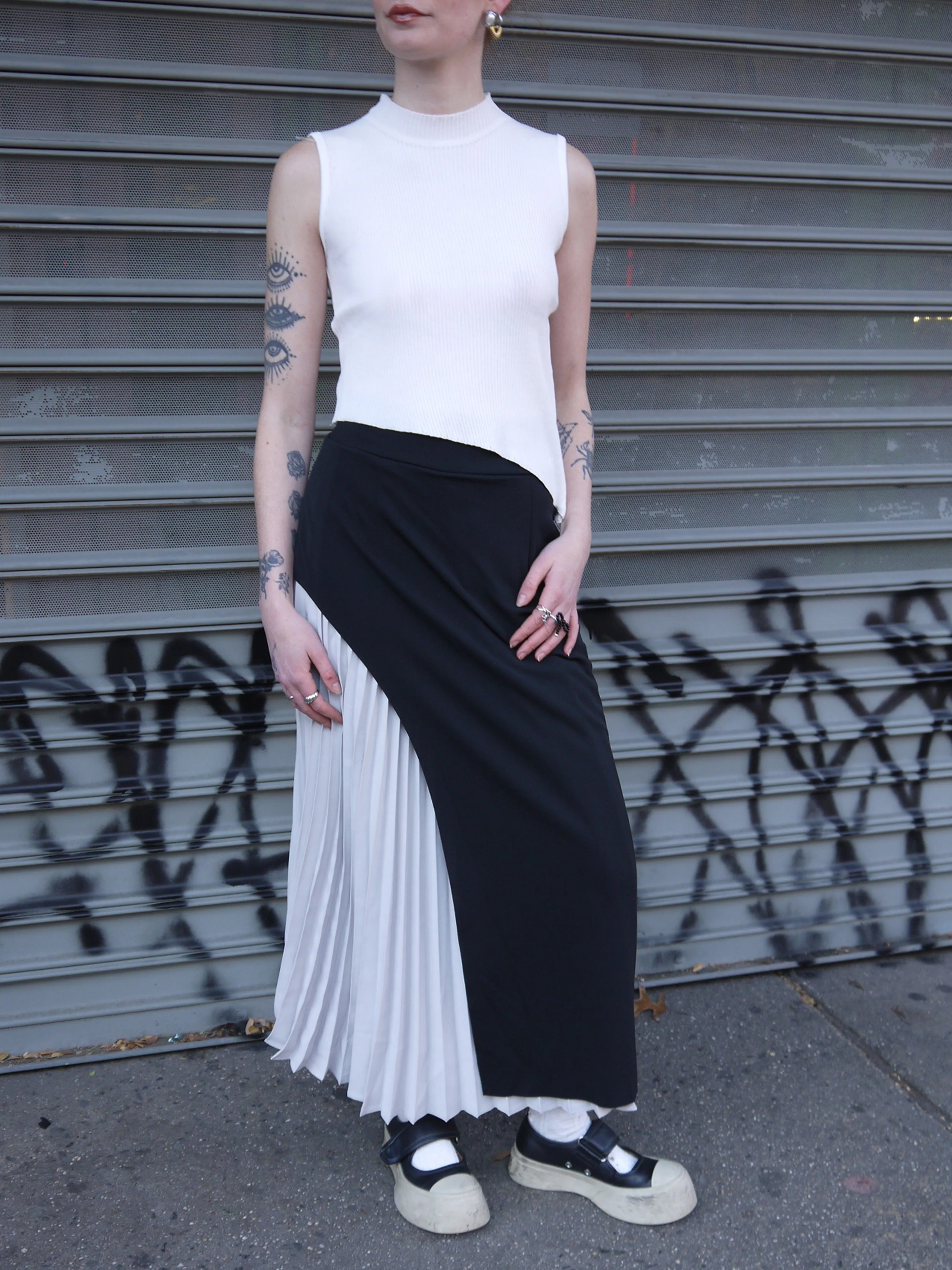 2 tone half pleated skirt