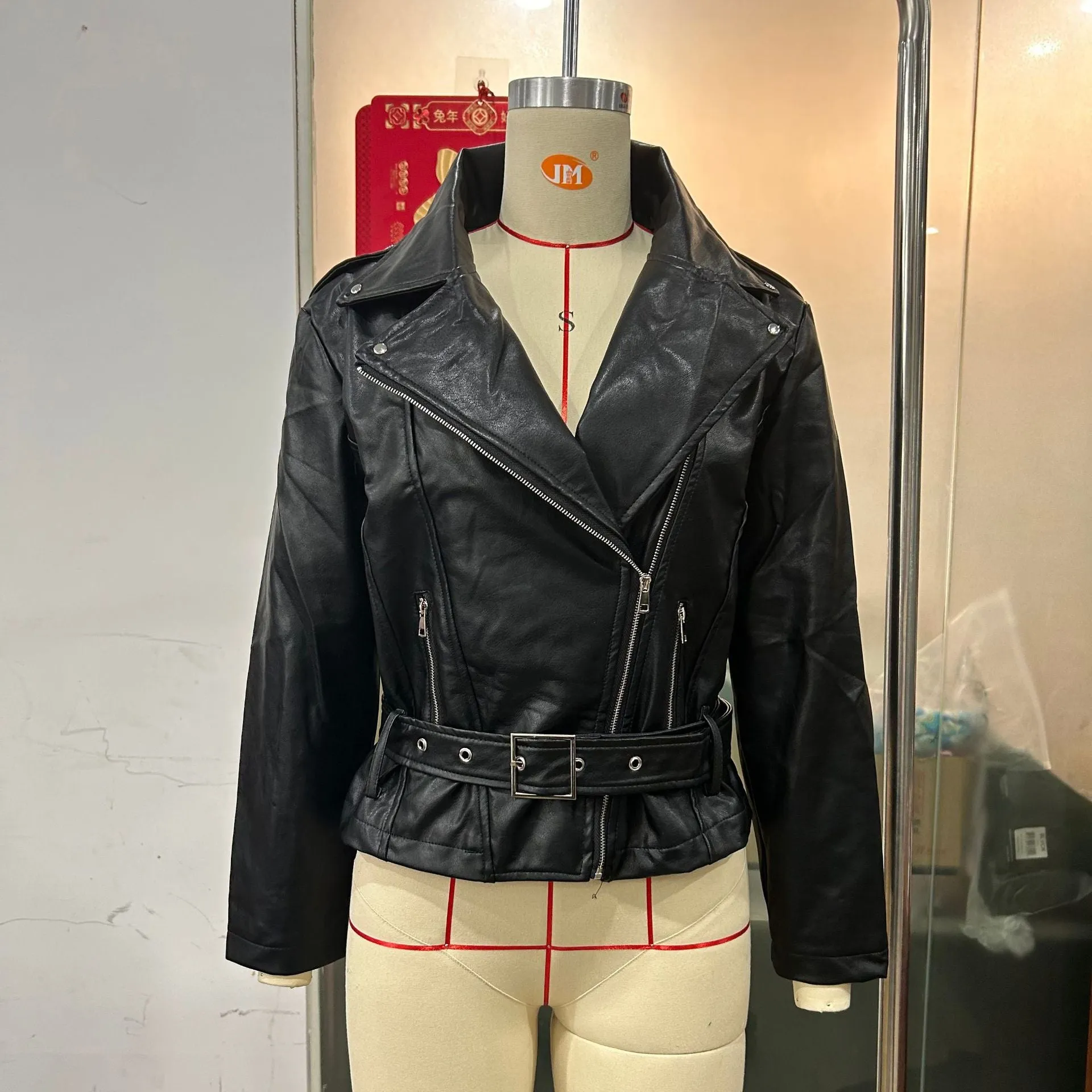 European and American autumn and winter leather jacket women's new model, punk short belt lapel motorcycle style jacket top SU3121