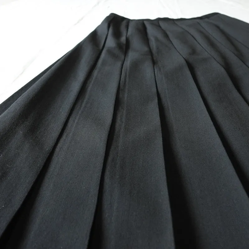 pleated long skirt