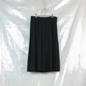 pleated long skirt